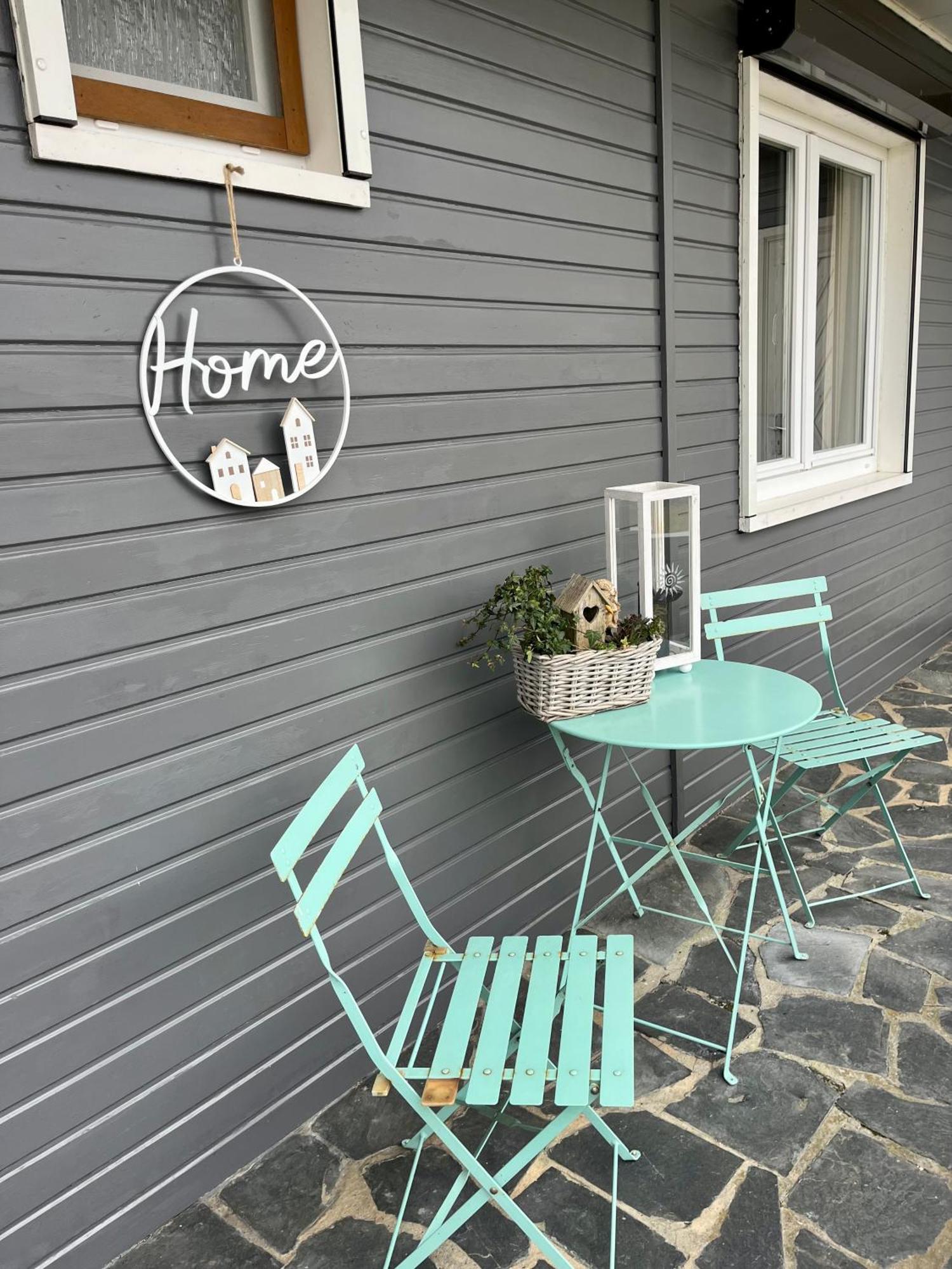 Le De Marguerite Chalet *